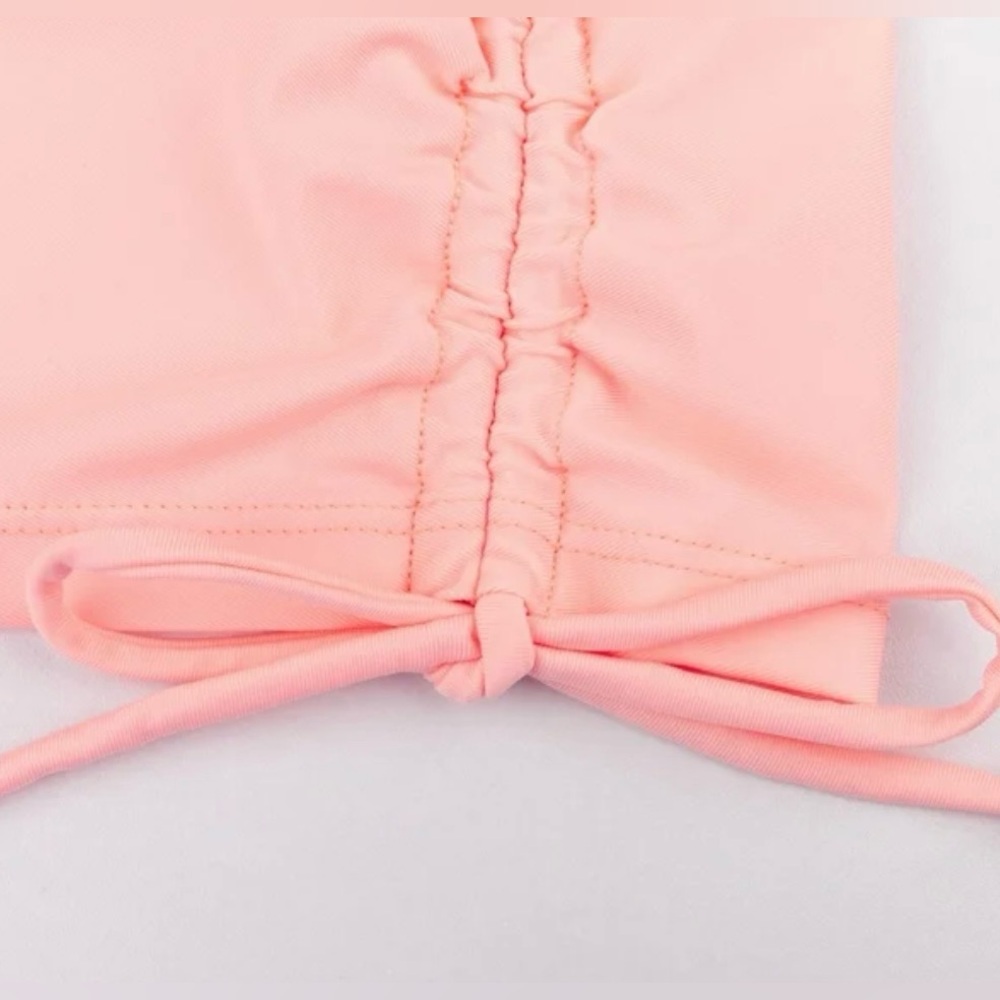 Peach Ruffle V-Neck Women's Swim Top Size XL
🍑TOP ONLY🍑 NWOT - Picture 4 of 5
